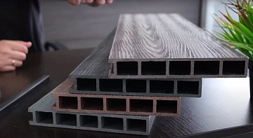 Посмотрите краткий видеообзор грядочной доски. Расскажем о размерах, вариантах петель и дополнительных возможностях.